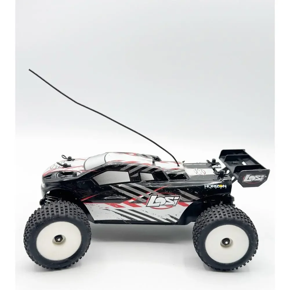 Losi Micro Truggy 1/24 Scale Electric RTR 4WD White Black Stadium Truck ONLY RC